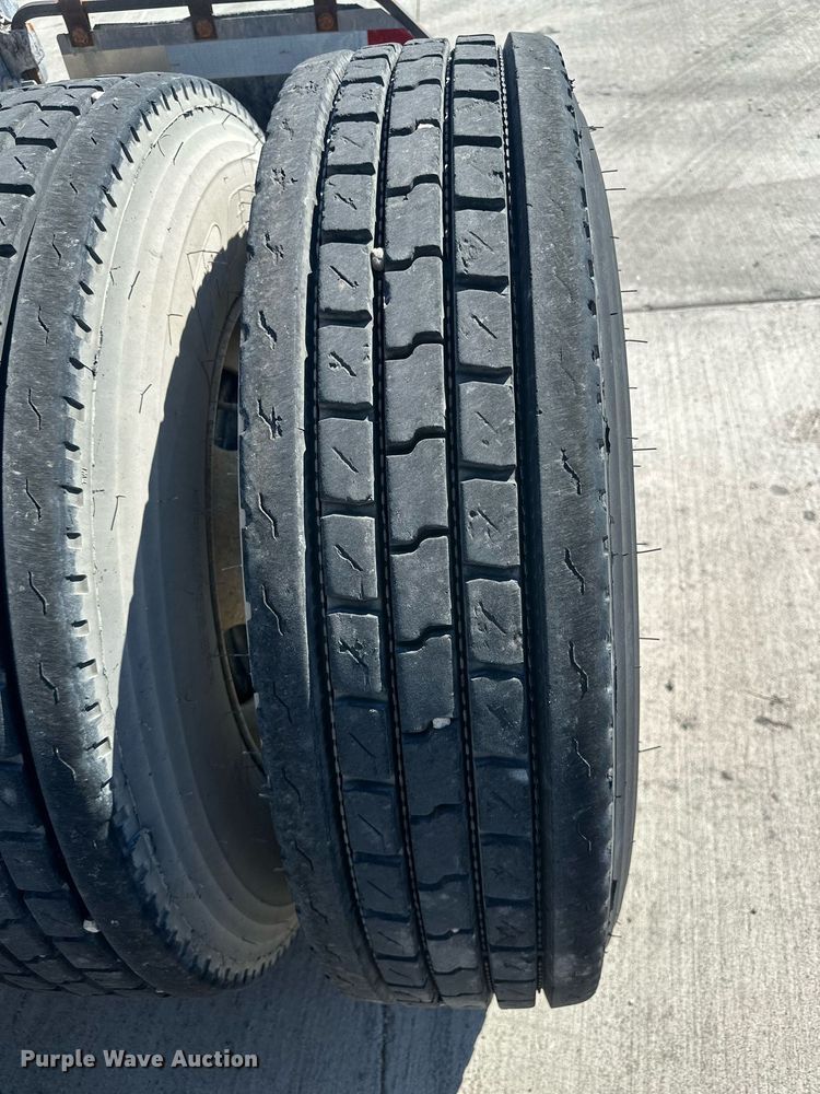 image for item DH1837 2007 Sterling AT9500  semi truck