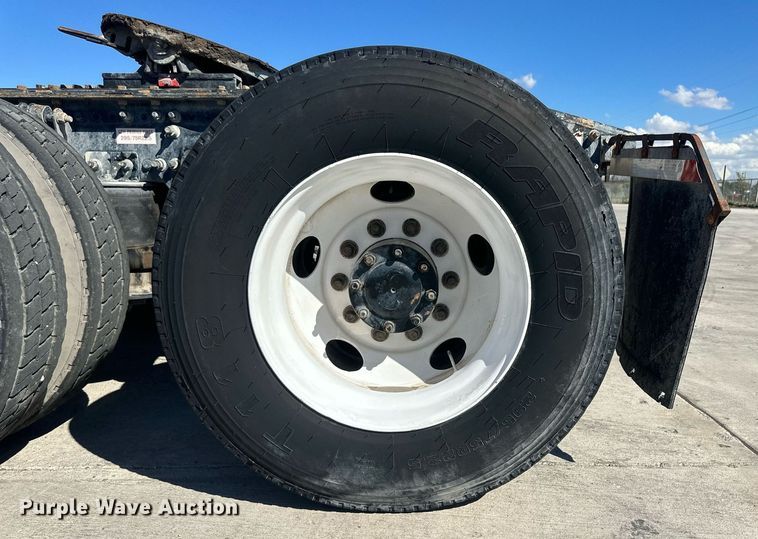 image for item DH1837 2007 Sterling AT9500  semi truck