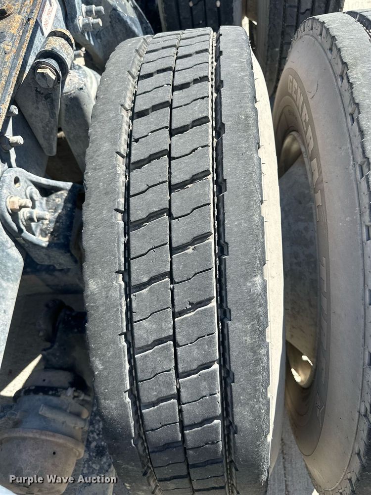 image for item DH1837 2007 Sterling AT9500  semi truck