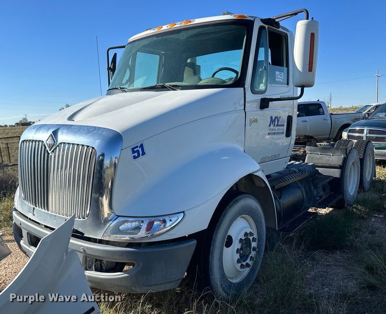 image for item DH1838 2007 International 8600  semi truck