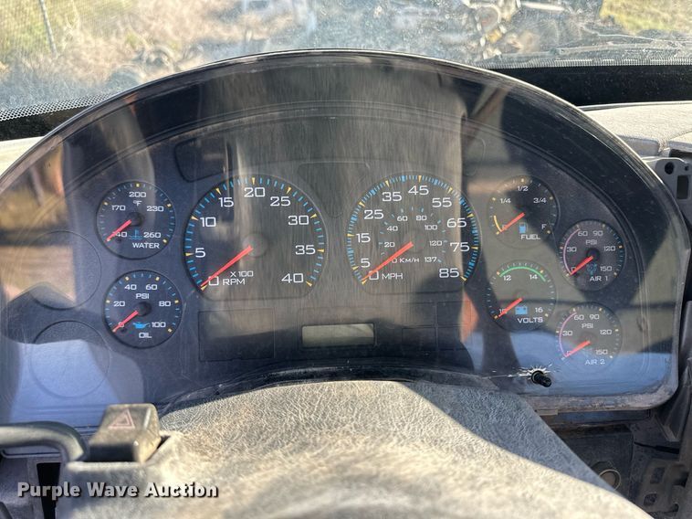 image for item DH1838 2007 International 8600  semi truck