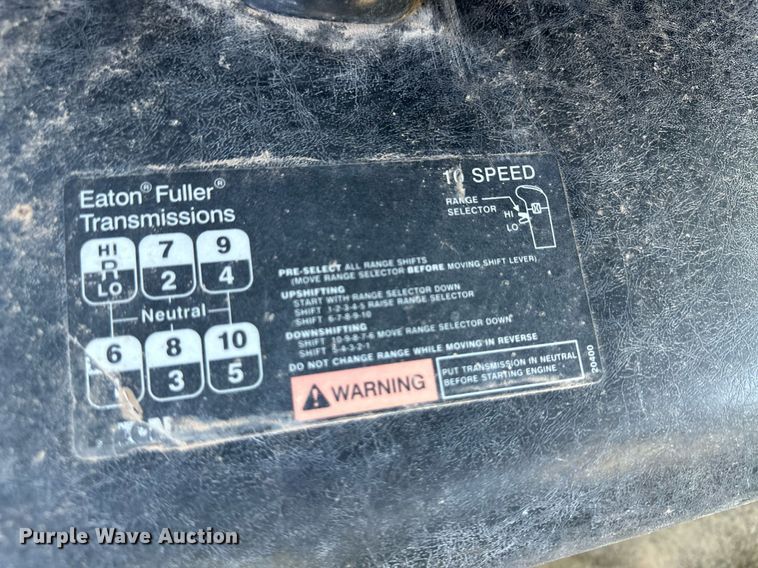 image for item DH1838 2007 International 8600  semi truck