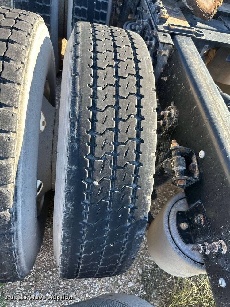 image for item DH1838 2007 International 8600  semi truck