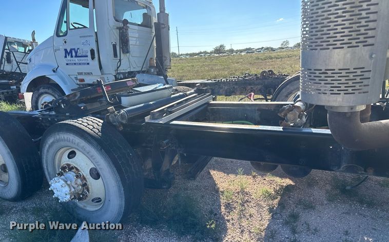 image for item DH1839 2011 International ProStar Premium  semi truck