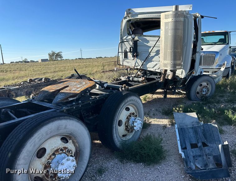 image for item DH1839 2011 International ProStar Premium  semi truck