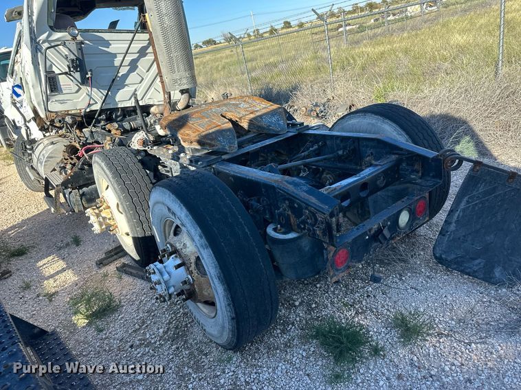 image for item DH1839 2011 International ProStar Premium  semi truck