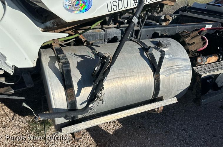 image for item DH1839 2011 International ProStar Premium  semi truck