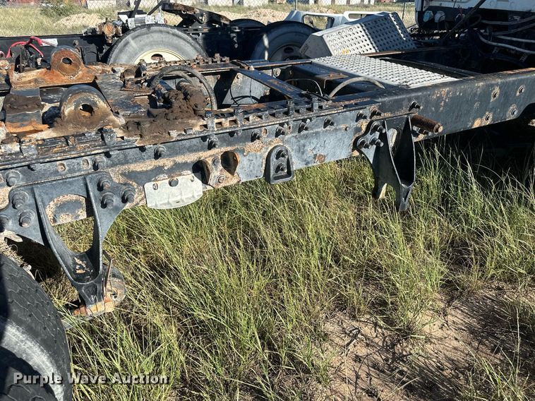 image for item DH1840 2007 International 8600  semi truck