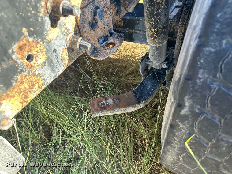 image for item DH1840 2007 International 8600  semi truck