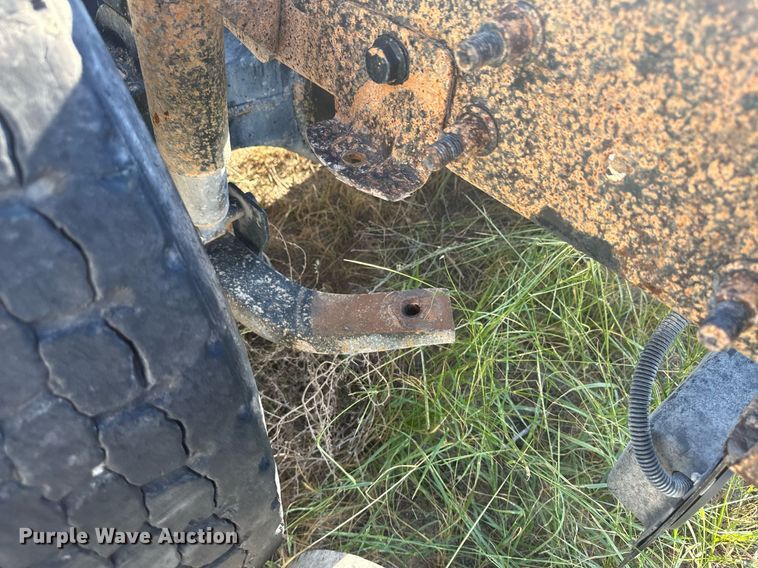 image for item DH1840 2007 International 8600  semi truck