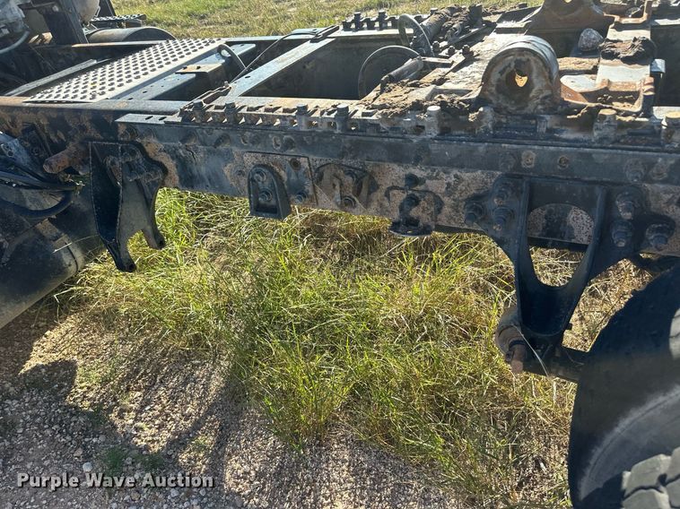 image for item DH1840 2007 International 8600  semi truck