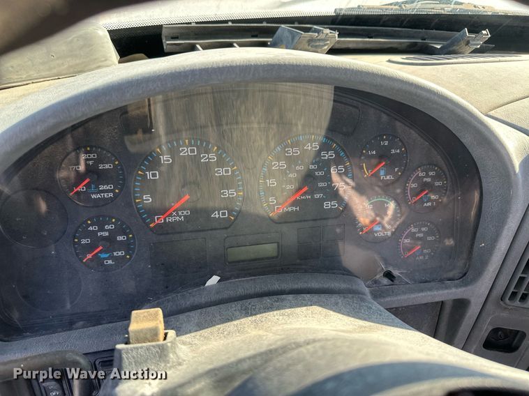 image for item DH1840 2007 International 8600  semi truck