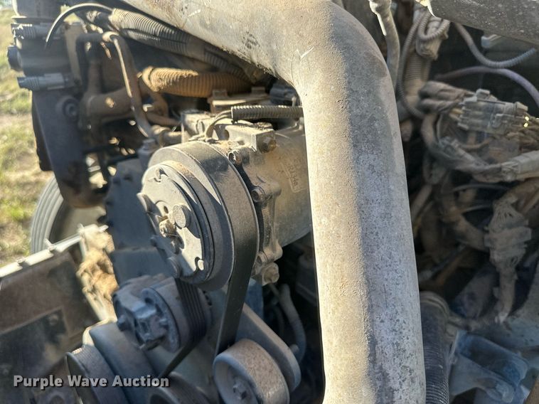 image for item DH1840 2007 International 8600  semi truck