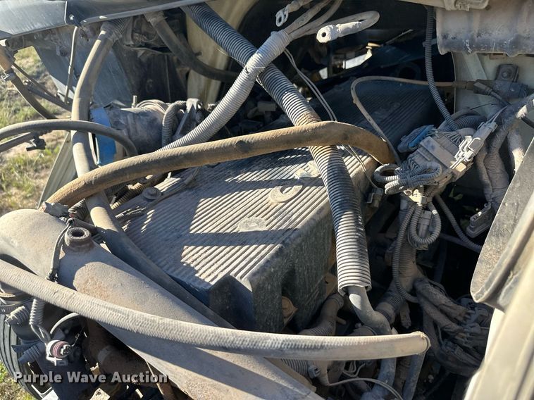 image for item DH1840 2007 International 8600  semi truck