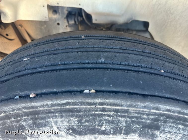 image for item DH1840 2007 International 8600  semi truck