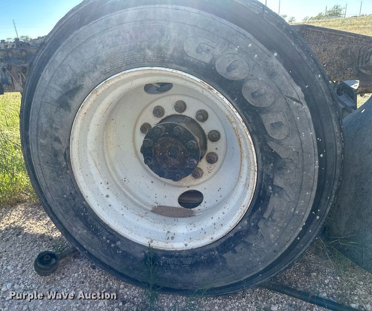 image for item DH1840 2007 International 8600  semi truck