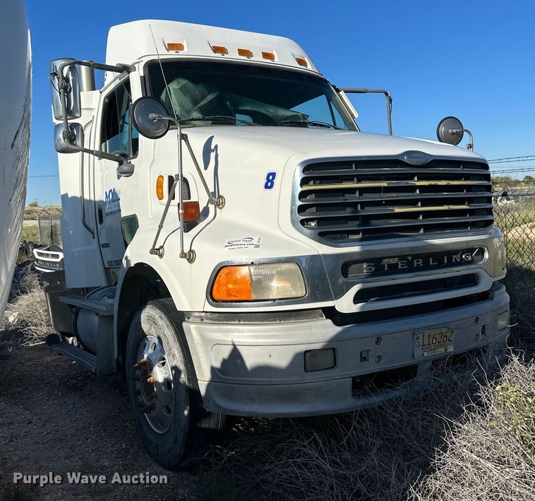 image for item DH1841 2007 Sterling AT9500  semi truck