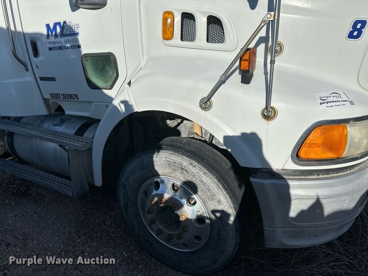 image for item DH1841 2007 Sterling AT9500  semi truck