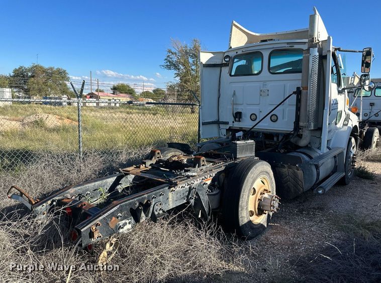 image for item DH1841 2007 Sterling AT9500  semi truck