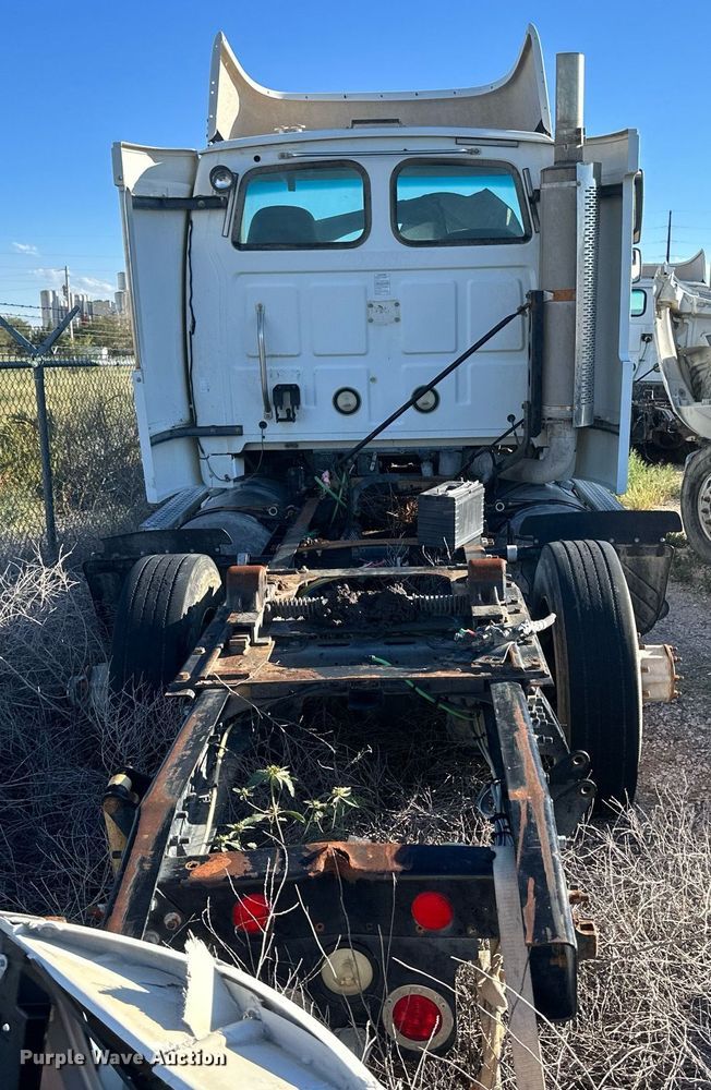 image for item DH1841 2007 Sterling AT9500  semi truck