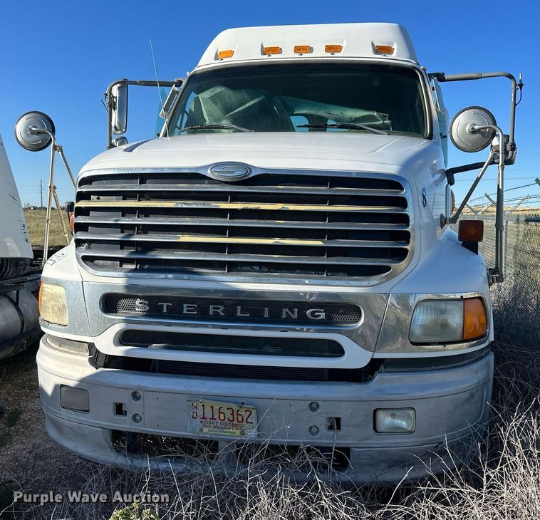 image for item DH1841 2007 Sterling AT9500  semi truck