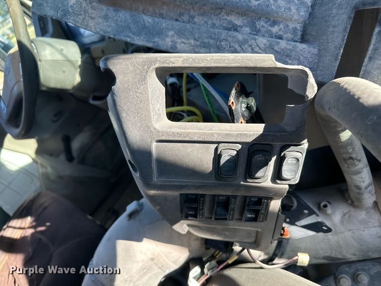 image for item DH1841 2007 Sterling AT9500  semi truck