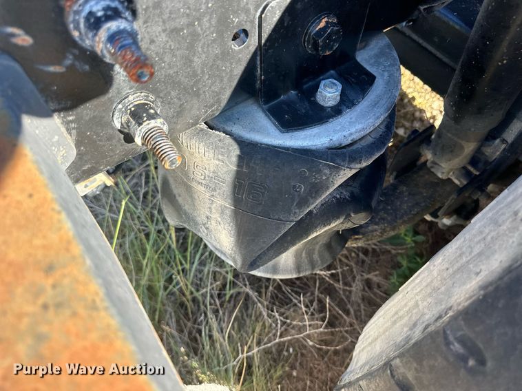 image for item DH1842 2013 International 8600  semi truck