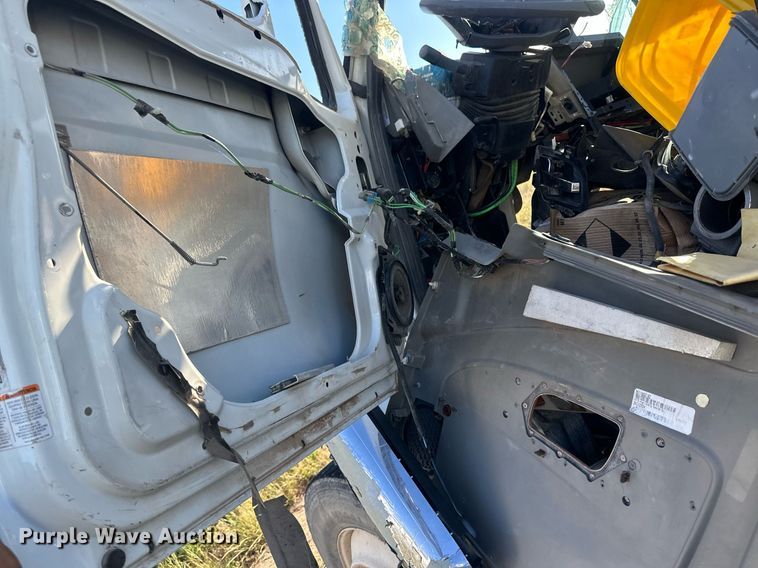 image for item DH1843 2011 International ProStar Plus  semi truck