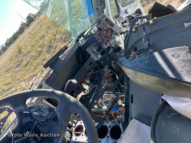 image for item DH1843 2011 International ProStar Plus  semi truck