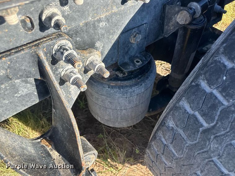 image for item DH1843 2011 International ProStar Plus  semi truck