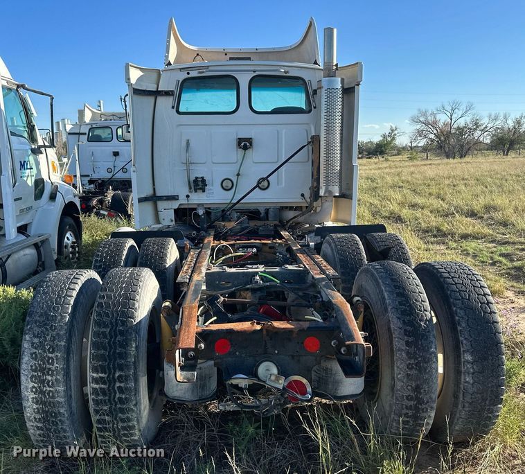 image for item DH1844 2007 Sterling AT9500  semi truck