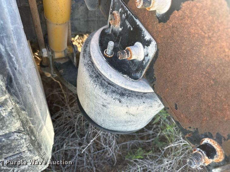 image for item DH1844 2007 Sterling AT9500  semi truck