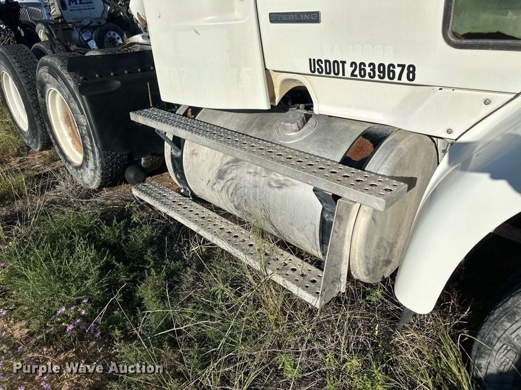 image for item DH1844 2007 Sterling AT9500  semi truck