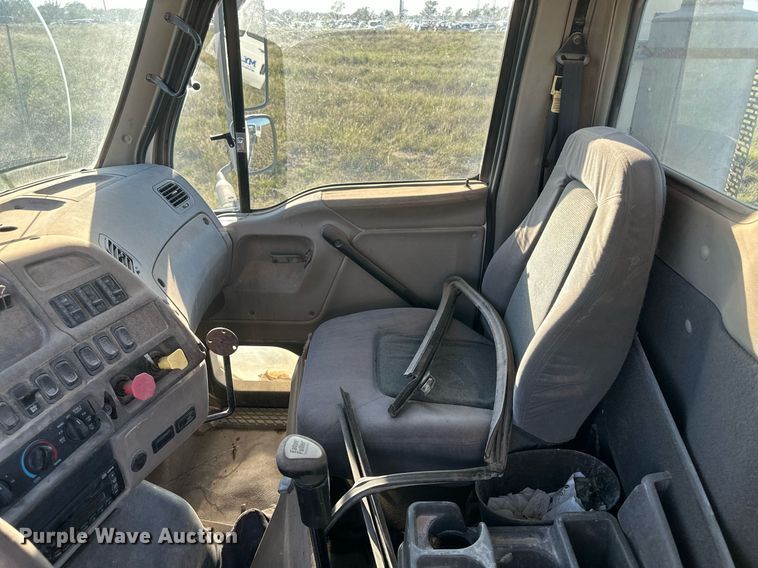 image for item DH1844 2007 Sterling AT9500  semi truck