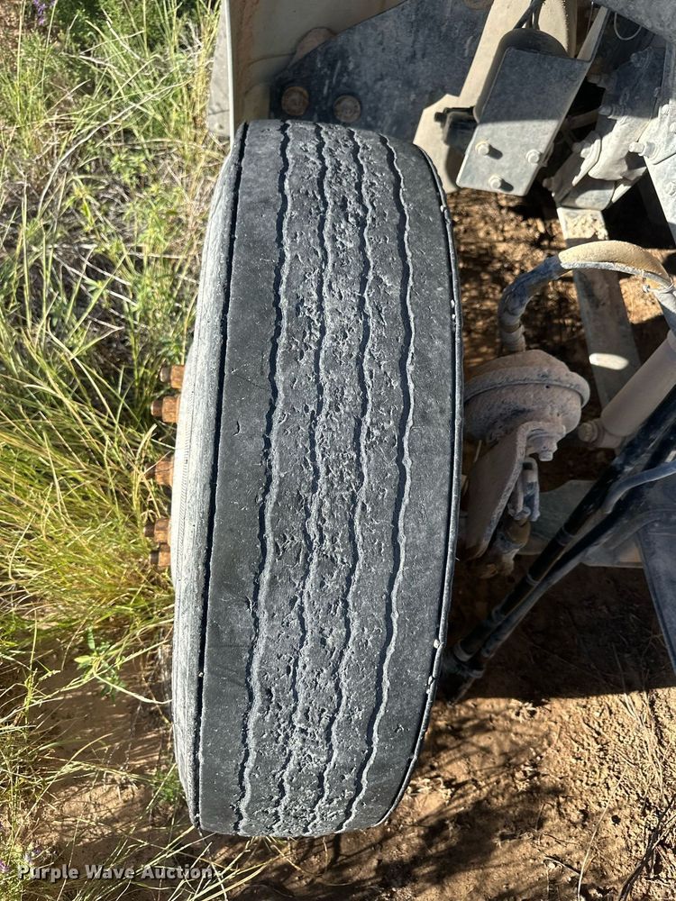 image for item DH1844 2007 Sterling AT9500  semi truck