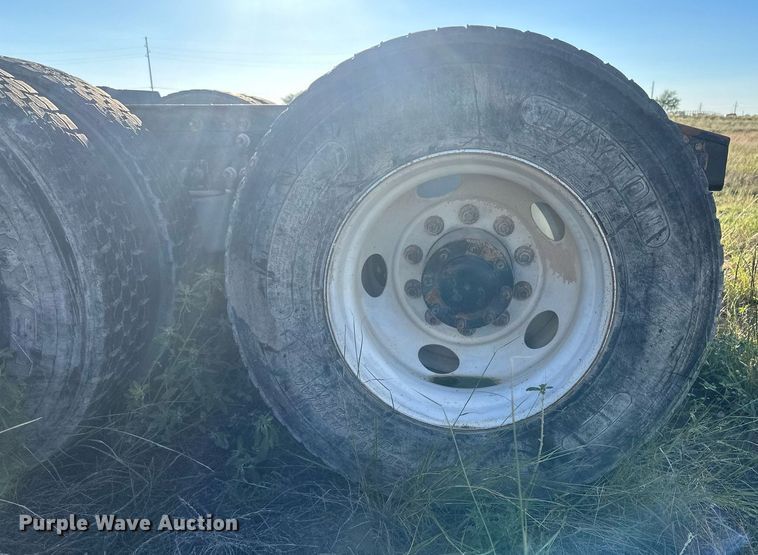 image for item DH1844 2007 Sterling AT9500  semi truck