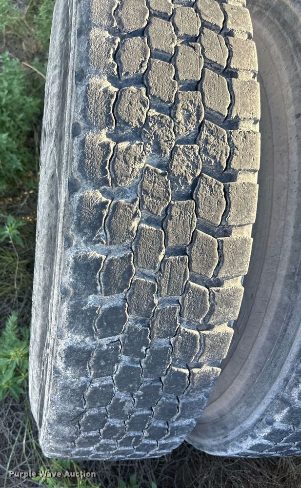 image for item DH1844 2007 Sterling AT9500  semi truck