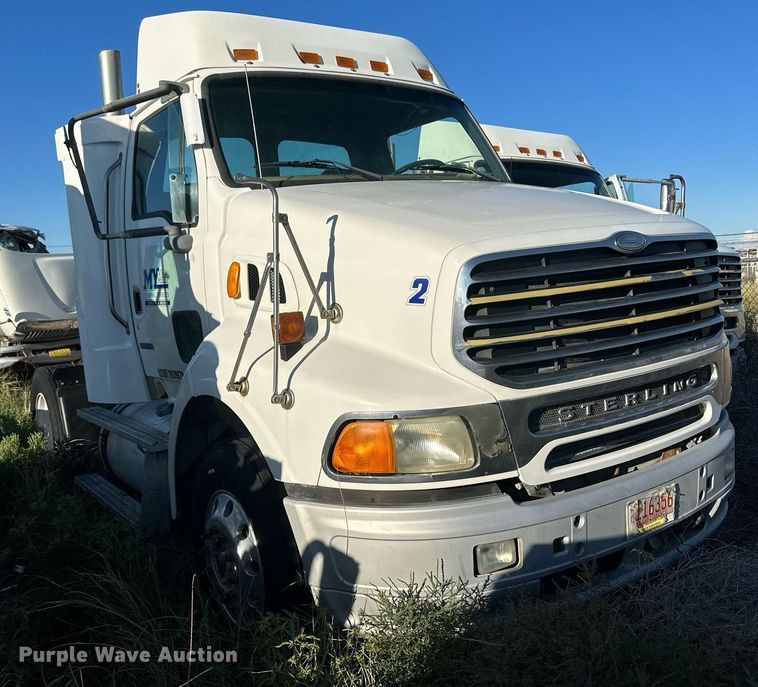 image for item DH1845 2007 Sterling AT9500  semi truck
