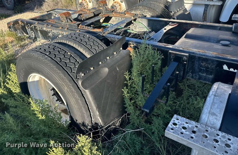 image for item DH1845 2007 Sterling AT9500  semi truck