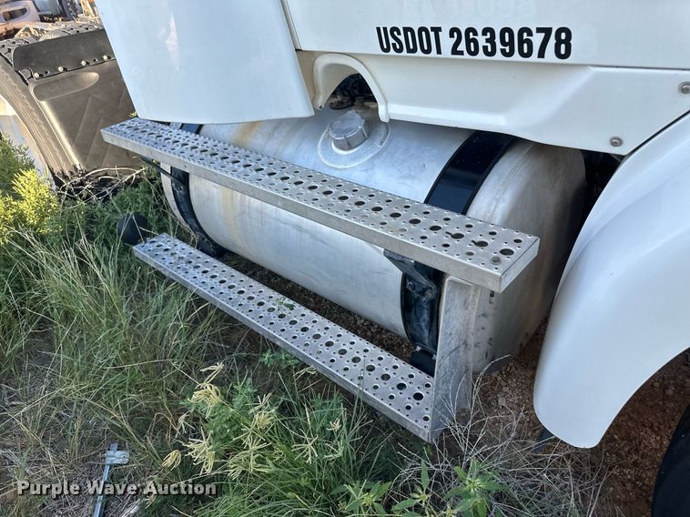 image for item DH1845 2007 Sterling AT9500  semi truck