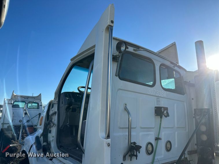 image for item DH1845 2007 Sterling AT9500  semi truck