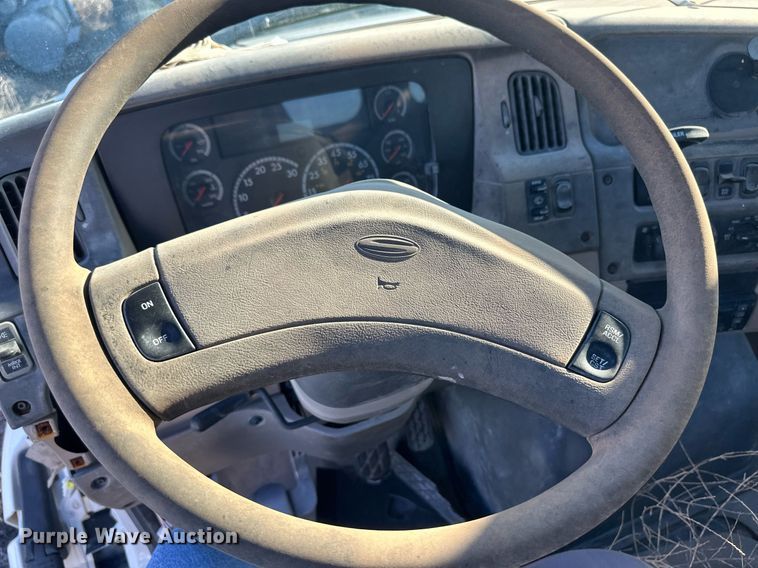 image for item DH1845 2007 Sterling AT9500  semi truck