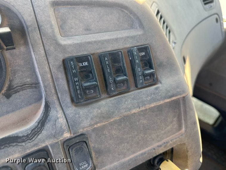 image for item DH1845 2007 Sterling AT9500  semi truck