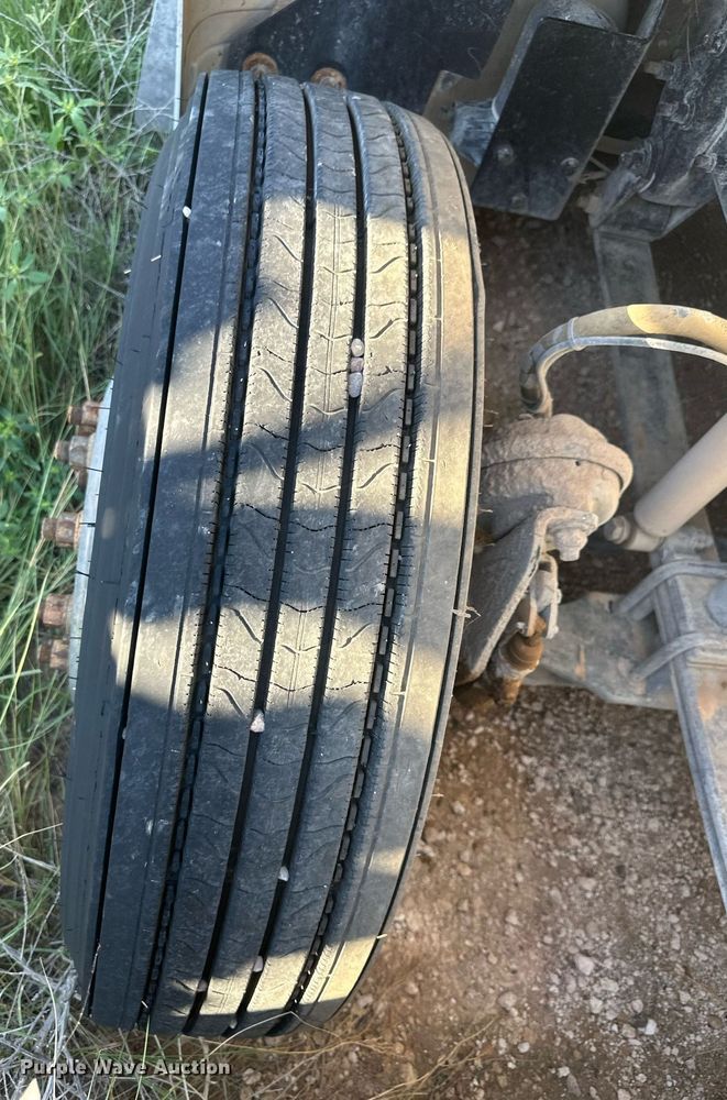 image for item DH1845 2007 Sterling AT9500  semi truck