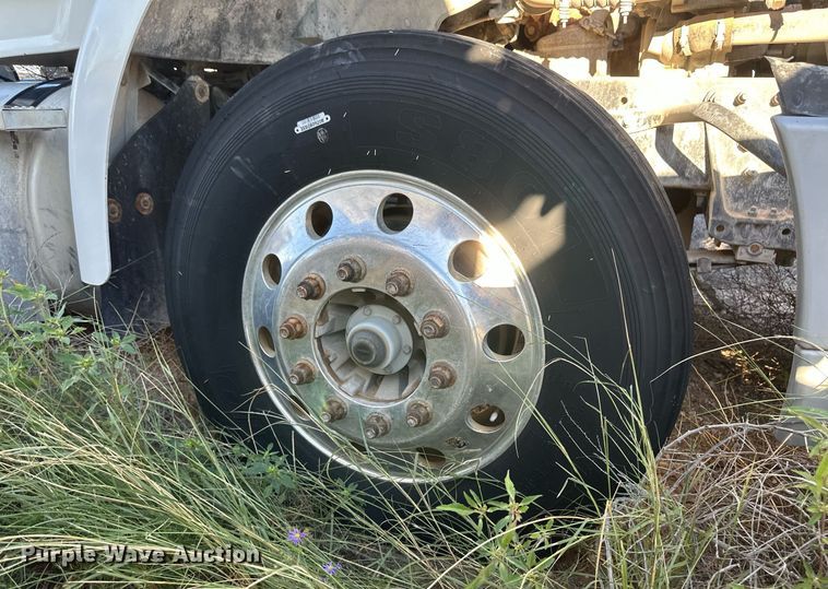 image for item DH1845 2007 Sterling AT9500  semi truck