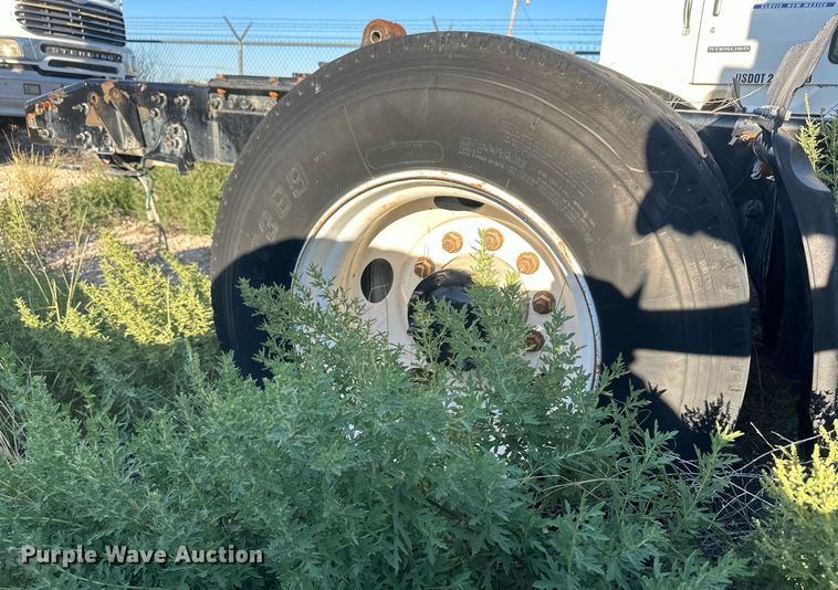 image for item DH1845 2007 Sterling AT9500  semi truck