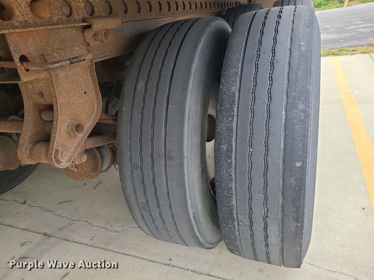 image for item DI3020 2000 Trailmobile  dry van trailer