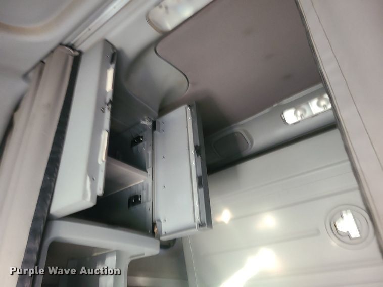 image for item DK4114 2005 Freightliner Columbia  semi truck