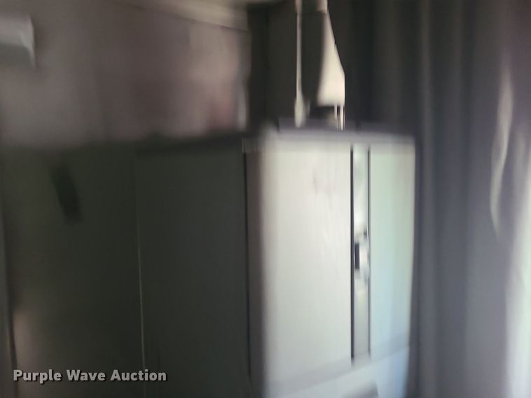 image for item DK4114 2005 Freightliner Columbia  semi truck