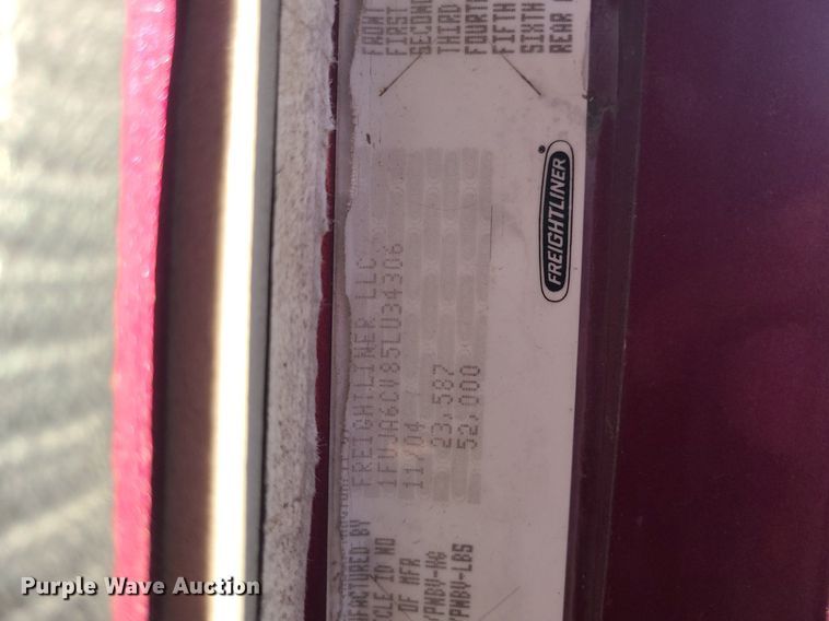 image for item DK4114 2005 Freightliner Columbia  semi truck